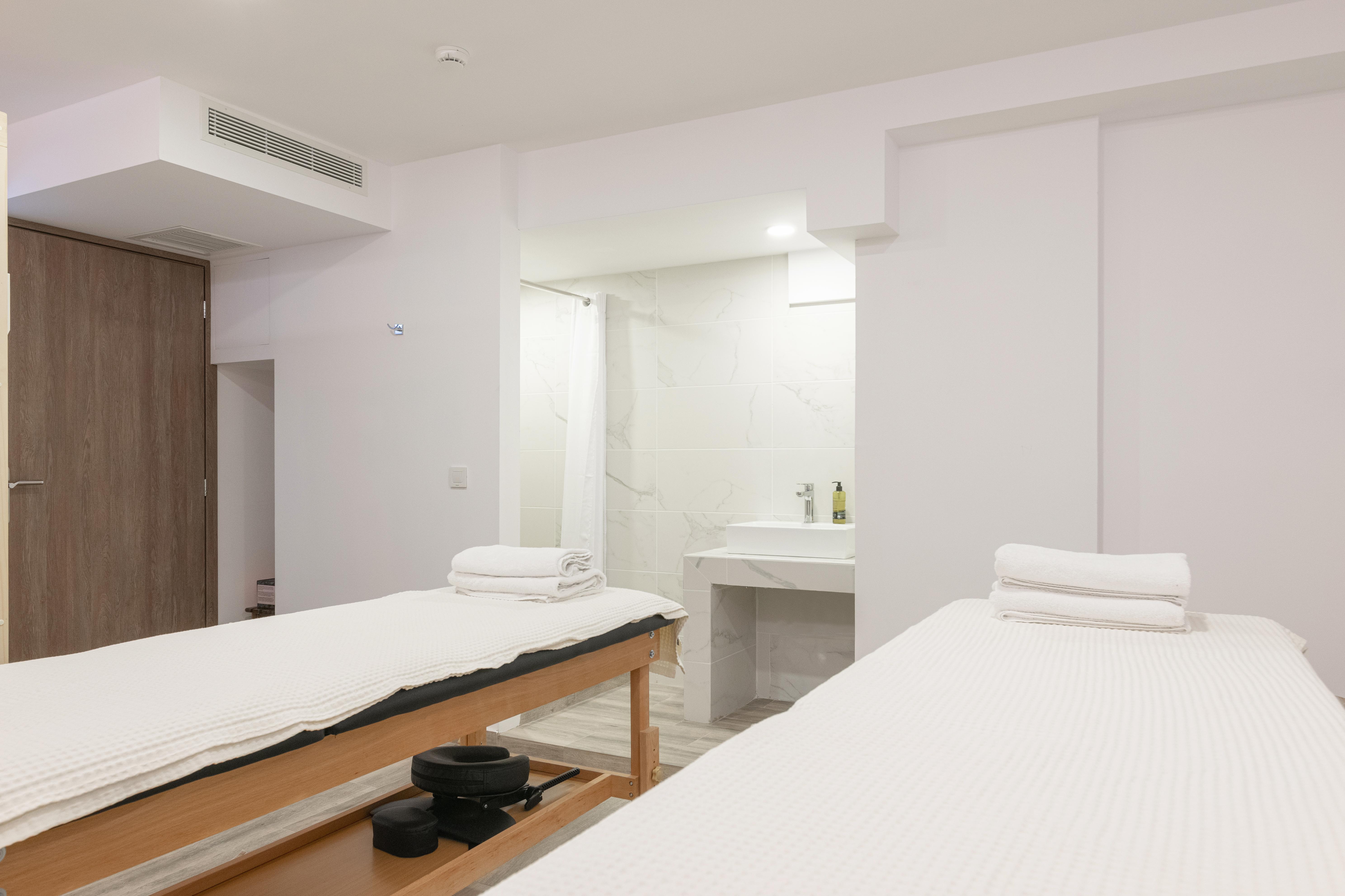 Hotel Iakinthos, 4*